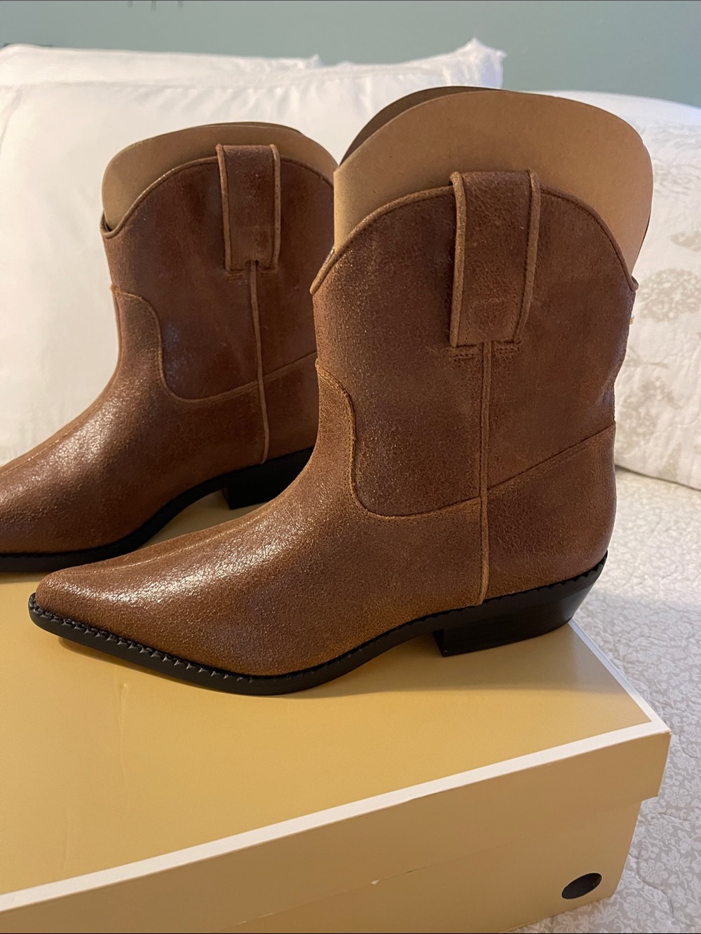 MICHAEL KORS Distressed Leather Boots